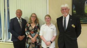 (L to R) Dave Miles , car show organiser, with Francesca Clent, Rye Hospital, Dulcie Newbold, Demelza, and Eddie McCall, The Yellowmen